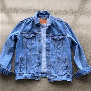 Levi’s Trucker Jean jacket. Men’s size large.